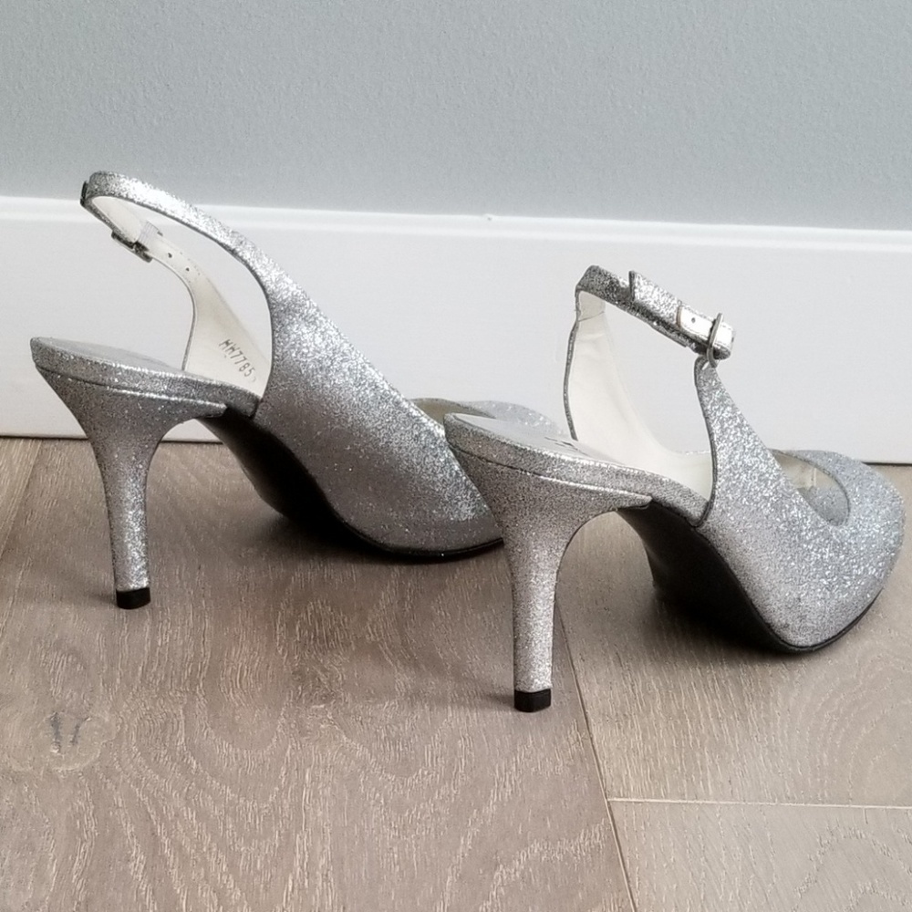 Stuart Weitzman Silver Mini Glitter Slingback Sz 7 - Picture 5 of 8